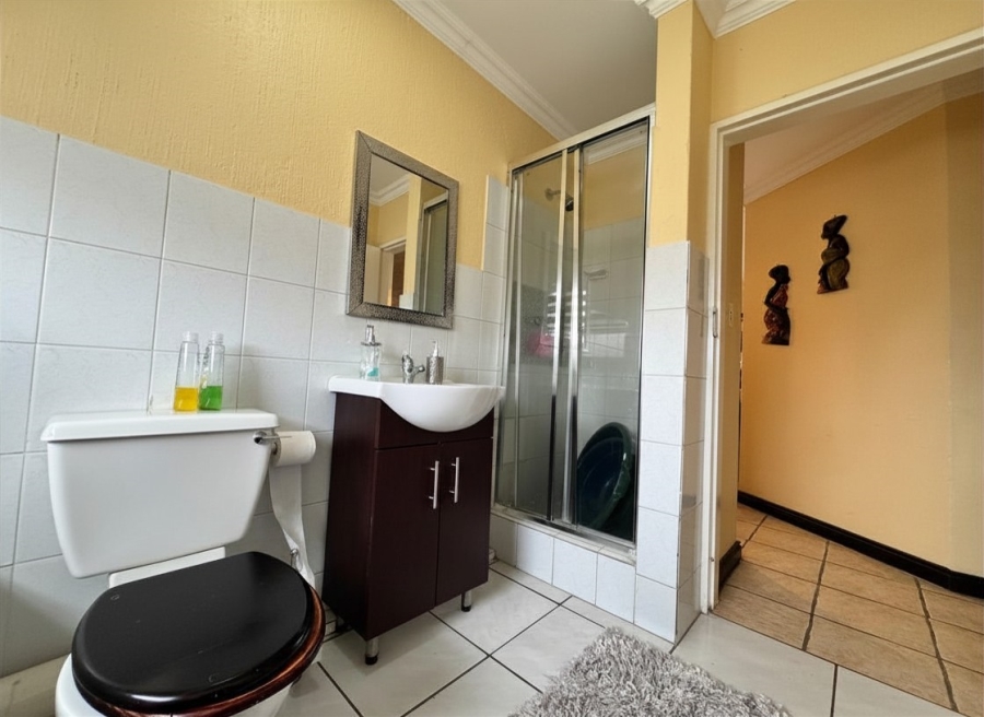 3 Bedroom Property for Sale in Vorna Valley Gauteng