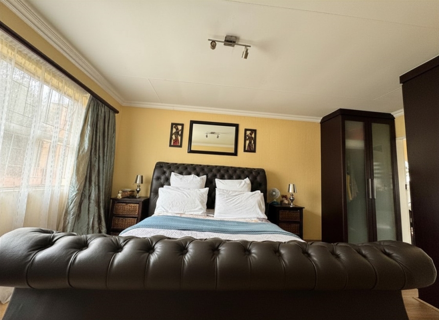 3 Bedroom Property for Sale in Vorna Valley Gauteng