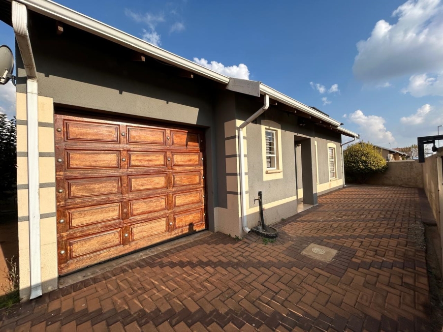 3 Bedroom Property for Sale in Salfin Gauteng