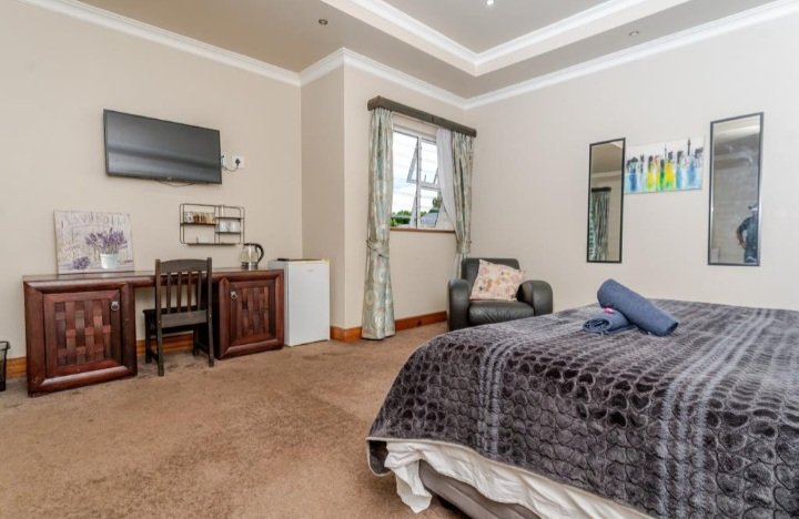 4 Bedroom Property for Sale in Bedfordview Gauteng