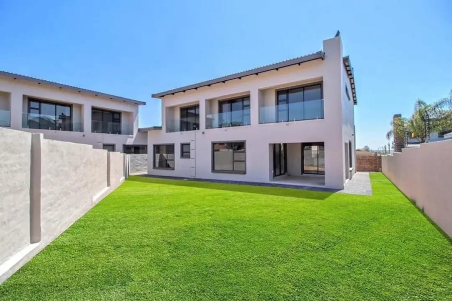 4 Bedroom Property for Sale in Roodepark Eco Estate Gauteng
