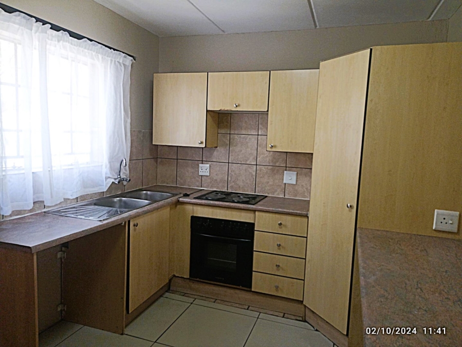 2 Bedroom Property for Sale in Sonneglans Gauteng