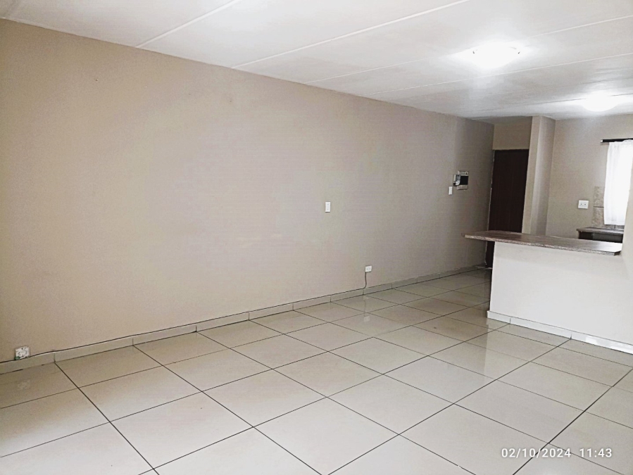 2 Bedroom Property for Sale in Sonneglans Gauteng