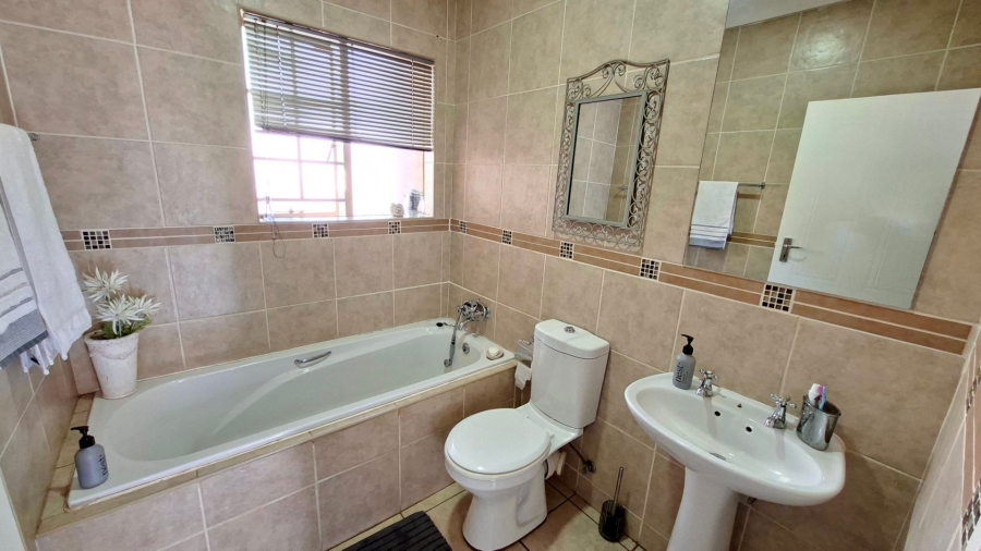 2 Bedroom Property for Sale in Olympus AH Gauteng