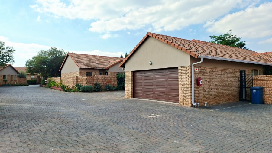 2 Bedroom Property for Sale in Olympus AH Gauteng