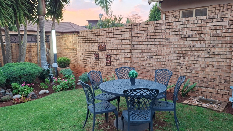 2 Bedroom Property for Sale in Olympus AH Gauteng
