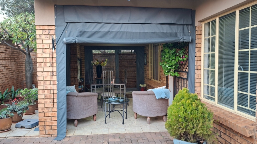 2 Bedroom Property for Sale in Olympus AH Gauteng
