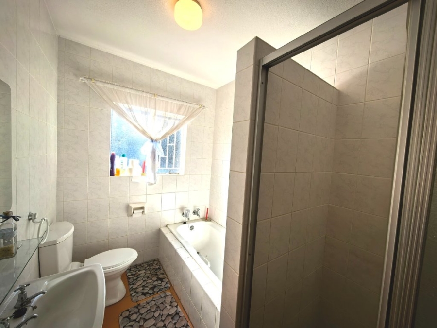 3 Bedroom Property for Sale in Rynfield Gauteng