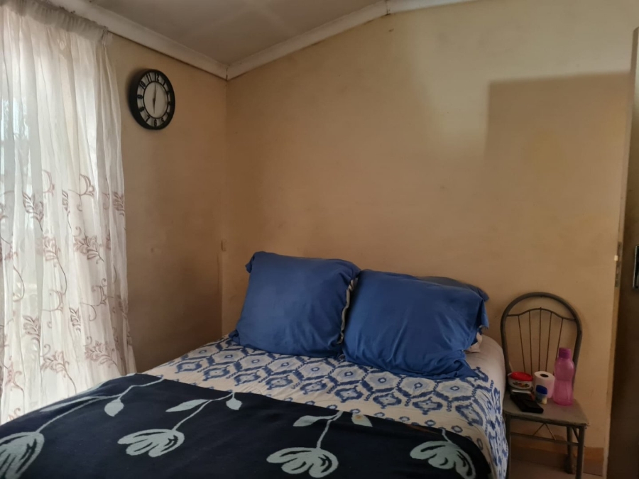 To Let 2 Bedroom Property for Rent in Moroka Gauteng