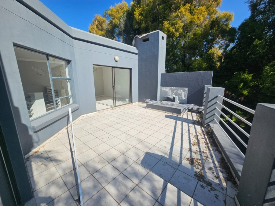 To Let 4 Bedroom Property for Rent in Eldoraigne Gauteng