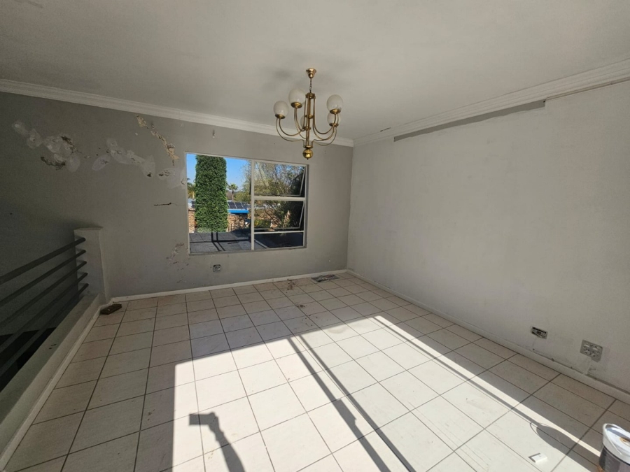 To Let 4 Bedroom Property for Rent in Eldoraigne Gauteng