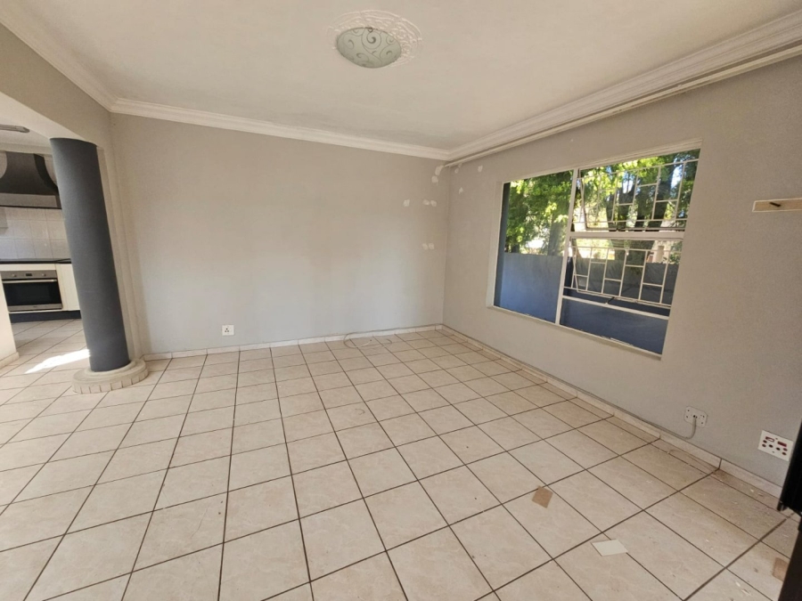 To Let 4 Bedroom Property for Rent in Eldoraigne Gauteng
