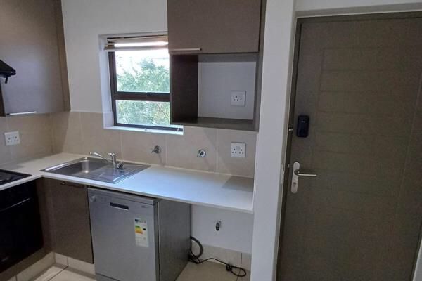 To Let 1 Bedroom Property for Rent in Sunninghill Gauteng