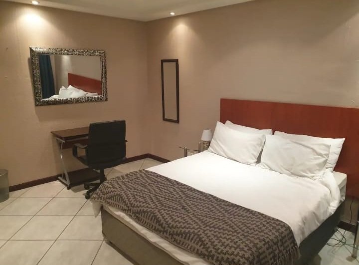 2 Bedroom Property for Sale in Sandton Central Gauteng