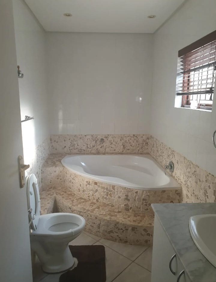 2 Bedroom Property for Sale in Sandton Central Gauteng