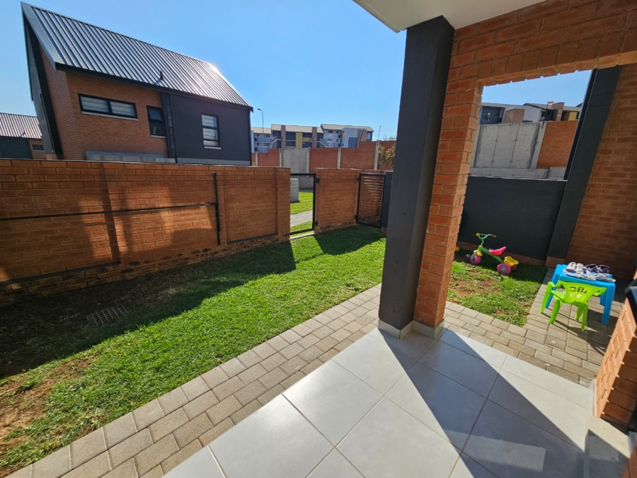 2 Bedroom Property for Sale in Amberfield Gauteng