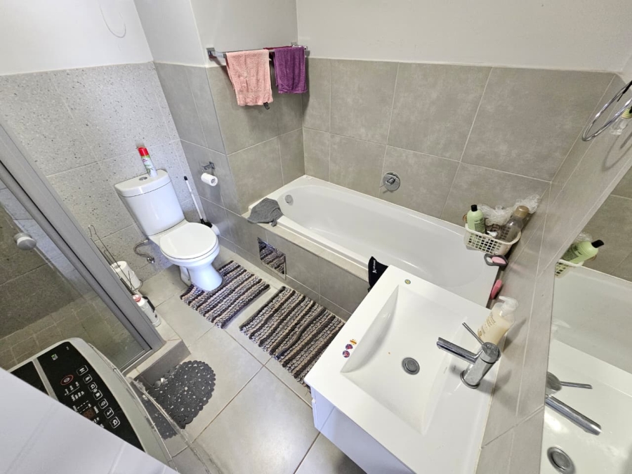 2 Bedroom Property for Sale in Amberfield Gauteng