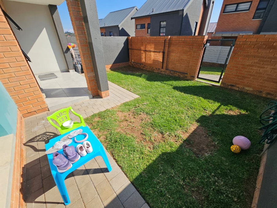 2 Bedroom Property for Sale in Amberfield Gauteng