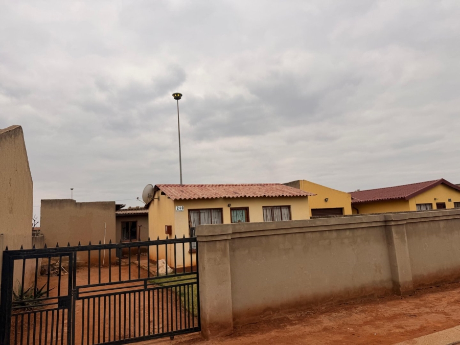 1 Bedroom Property for Sale in Vosloorus Ext 7 Gauteng