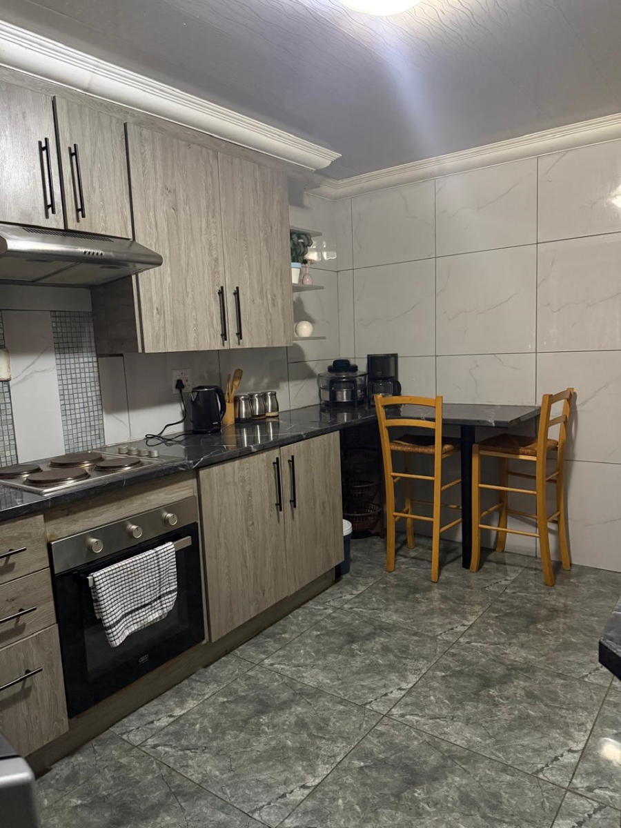 2 Bedroom Property for Sale in Tsakane Gauteng