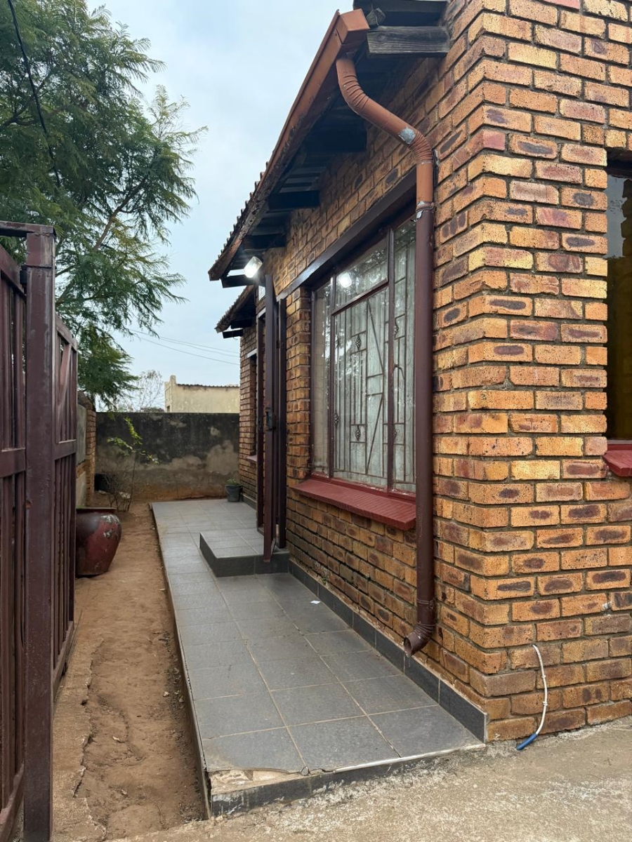 2 Bedroom Property for Sale in Tsakane Gauteng