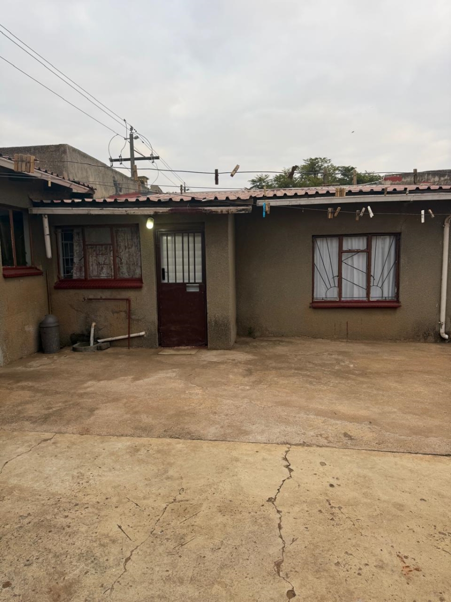 2 Bedroom Property for Sale in Tsakane Gauteng