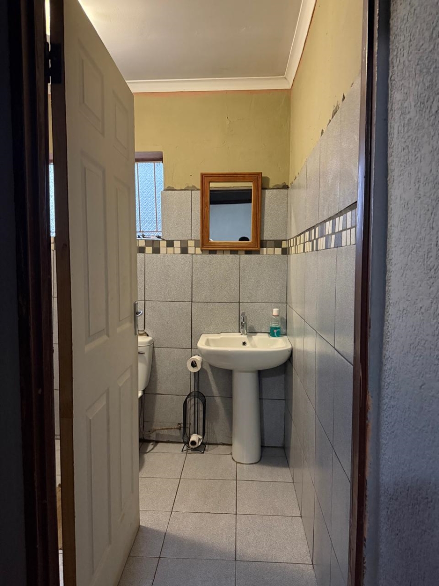 2 Bedroom Property for Sale in Tsakane Gauteng