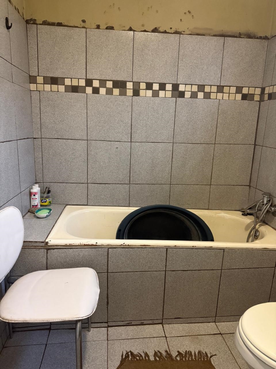 2 Bedroom Property for Sale in Tsakane Gauteng