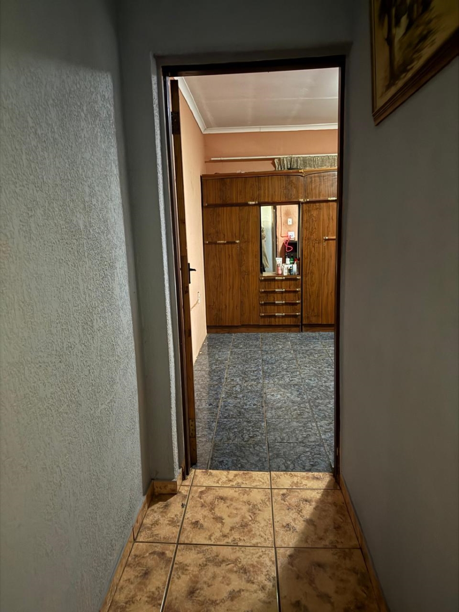 2 Bedroom Property for Sale in Tsakane Gauteng