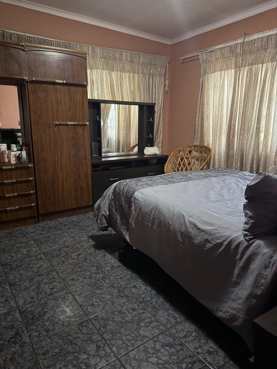 2 Bedroom Property for Sale in Tsakane Gauteng