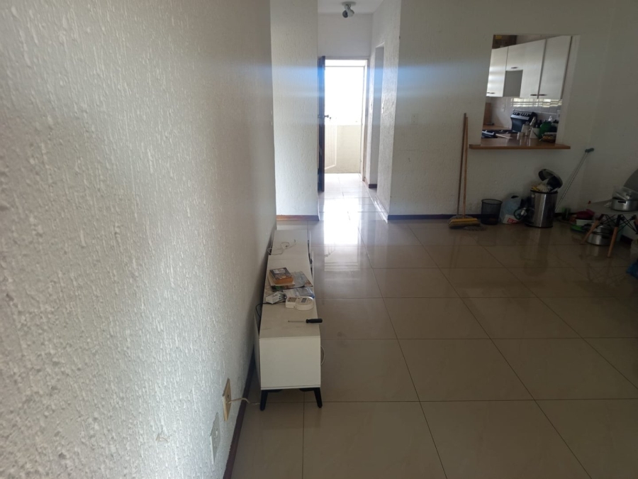 To Let 2 Bedroom Property for Rent in Vorna Valley Gauteng