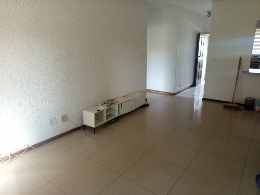 To Let 2 Bedroom Property for Rent in Vorna Valley Gauteng
