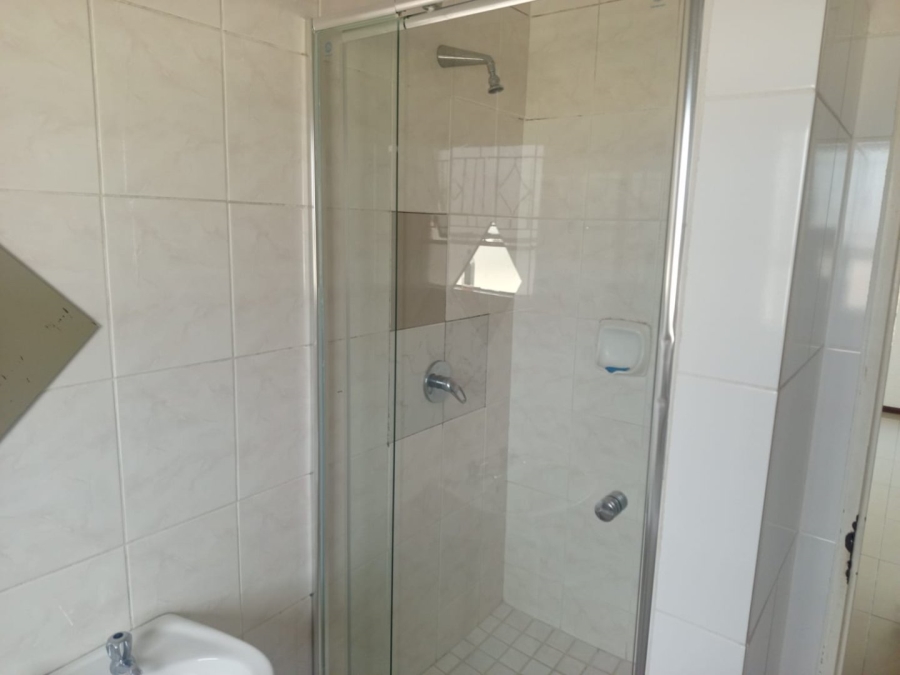 To Let 2 Bedroom Property for Rent in Vorna Valley Gauteng