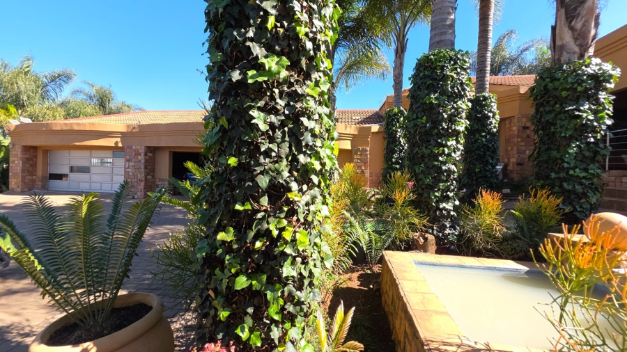  Bedroom Property for Sale in Erasmia Gauteng