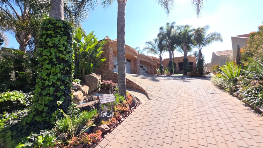  Bedroom Property for Sale in Erasmia Gauteng