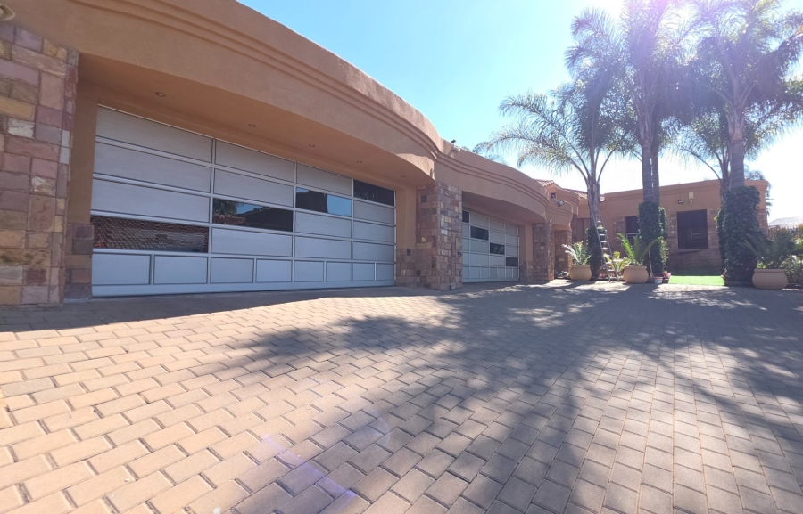  Bedroom Property for Sale in Erasmia Gauteng
