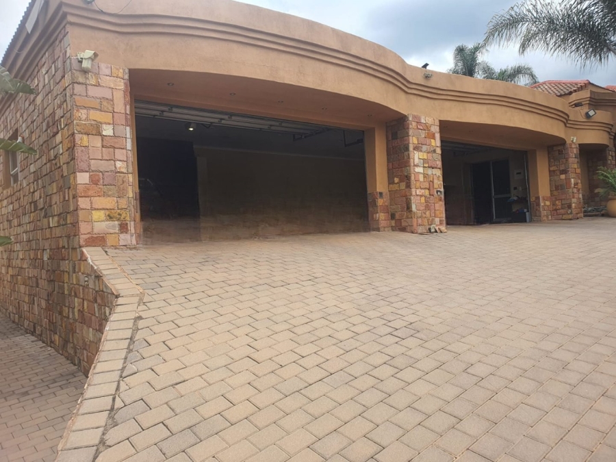  Bedroom Property for Sale in Erasmia Gauteng