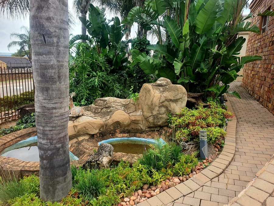  Bedroom Property for Sale in Erasmia Gauteng