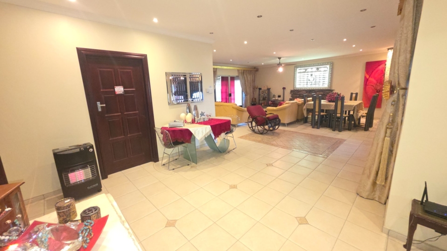  Bedroom Property for Sale in Erasmia Gauteng