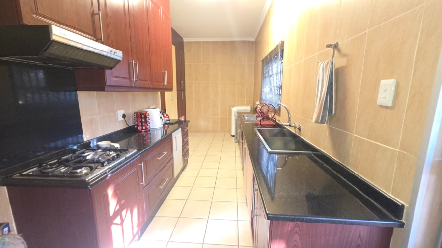  Bedroom Property for Sale in Erasmia Gauteng