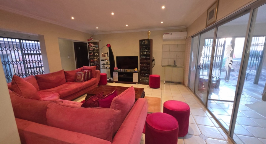  Bedroom Property for Sale in Erasmia Gauteng