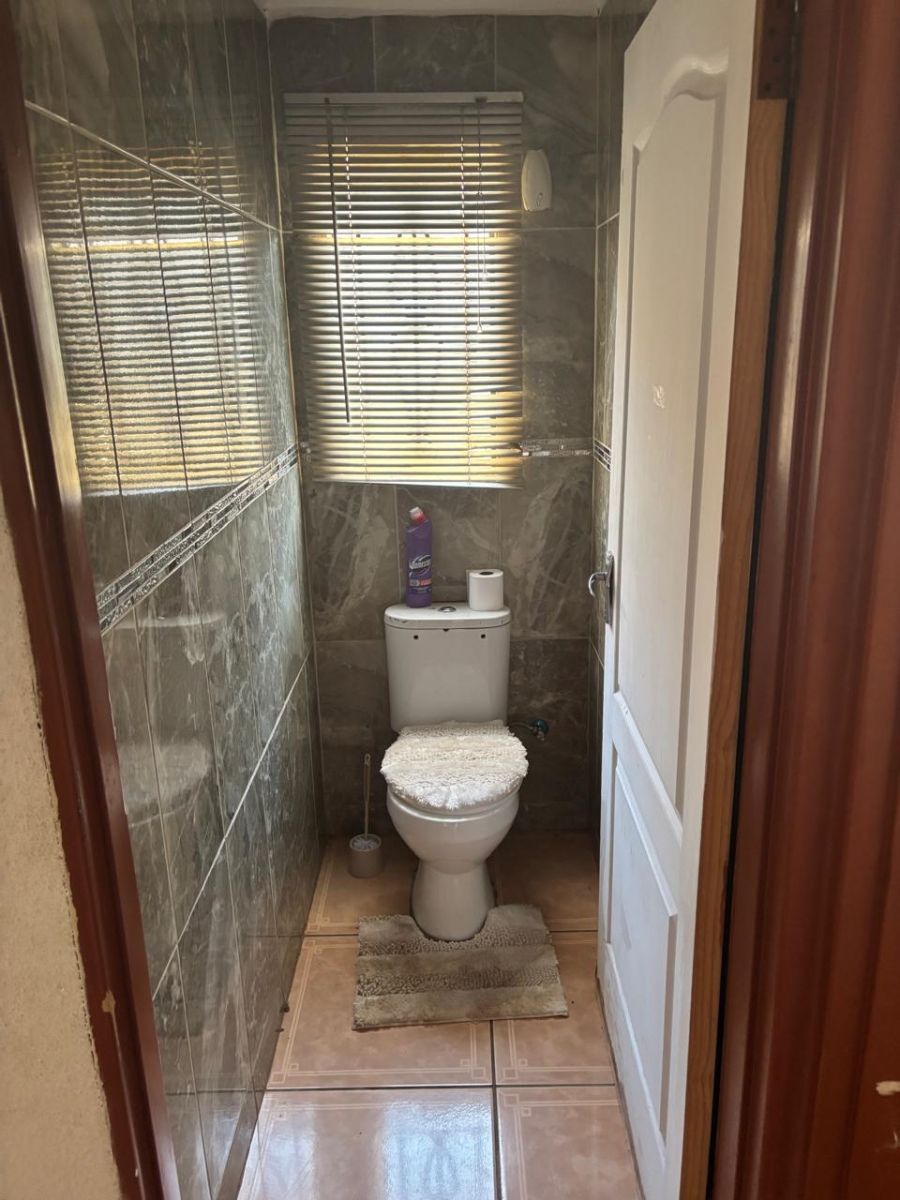 To Let 2 Bedroom Property for Rent in Soshanguve XX Gauteng