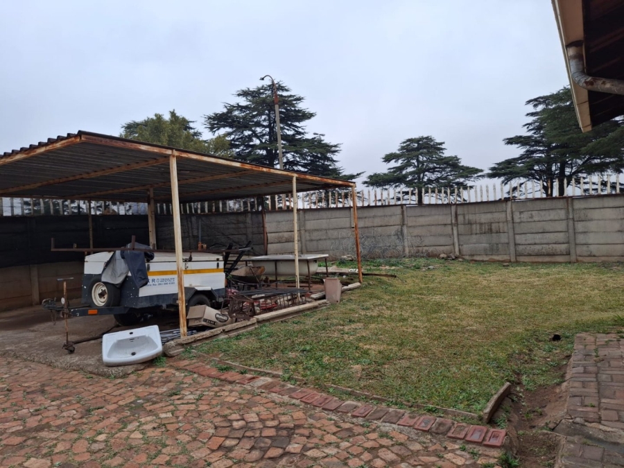 6 Bedroom Property for Sale in Van Dyk Park Gauteng