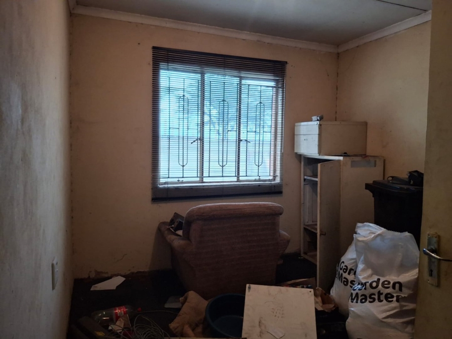 6 Bedroom Property for Sale in Van Dyk Park Gauteng