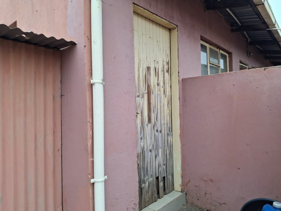 6 Bedroom Property for Sale in Van Dyk Park Gauteng