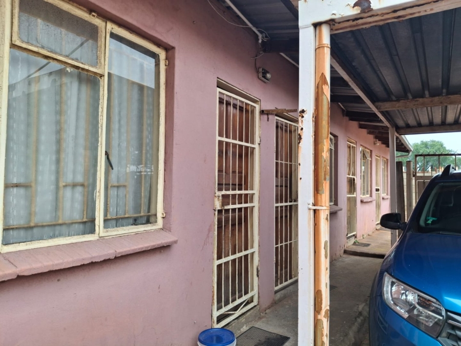 6 Bedroom Property for Sale in Van Dyk Park Gauteng