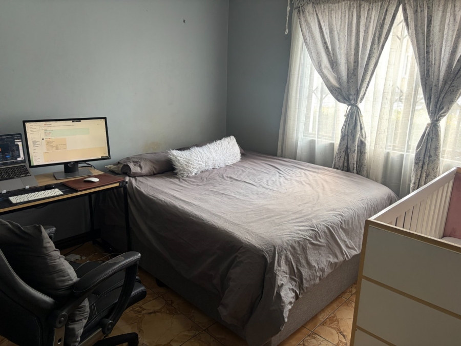 To Let 2 Bedroom Property for Rent in Grand Central Gauteng