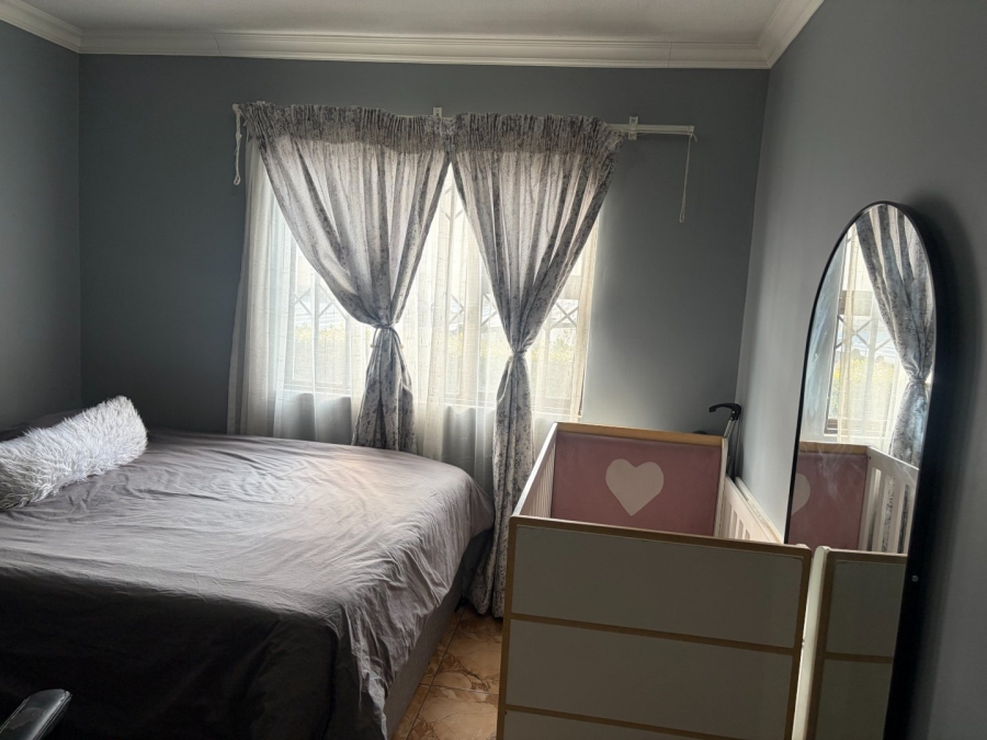 To Let 2 Bedroom Property for Rent in Grand Central Gauteng
