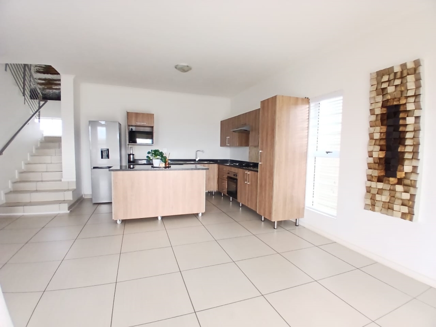 To Let 3 Bedroom Property for Rent in Blue Hills Gauteng