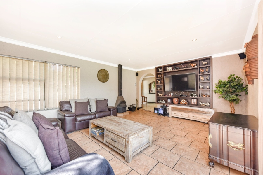 3 Bedroom Property for Sale in Bloubosrand Gauteng